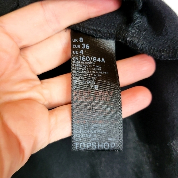 Topshop Black V-Neck Short Sleeve Peplum Top - Picture 6 of 7